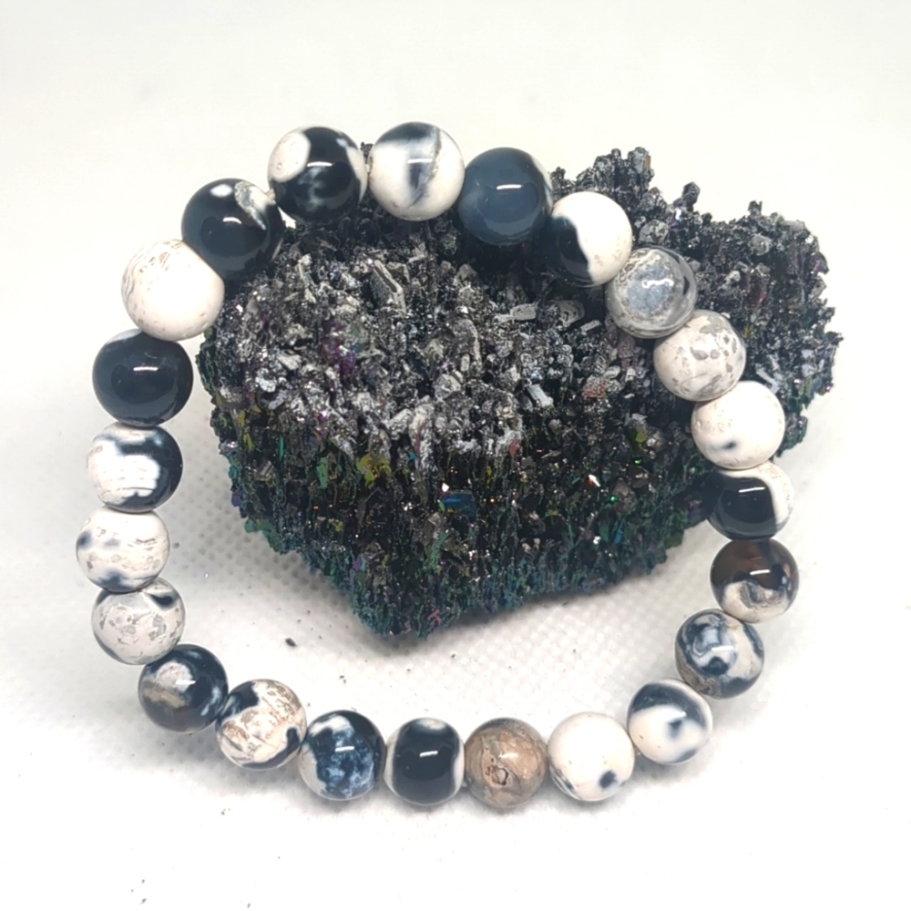 Stunning orca agate beaded crystal bracelet